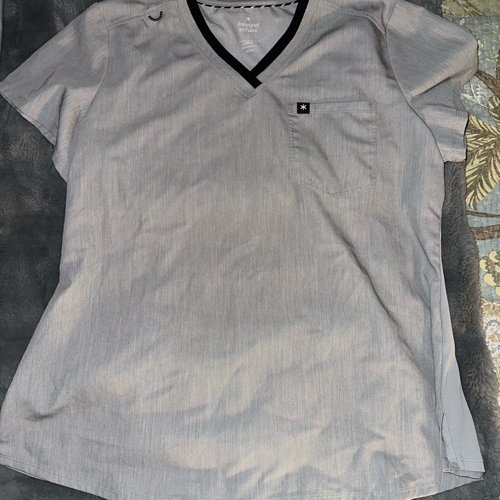 Heather light grey large scrub top
